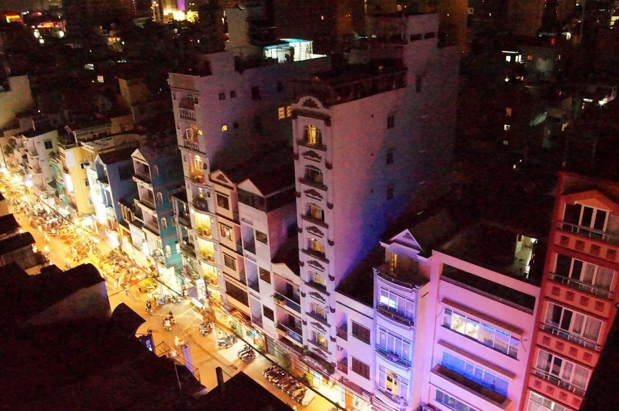 Valentine Hotel Saigon - Bui Vien Street Хошимин Экстерьер фото